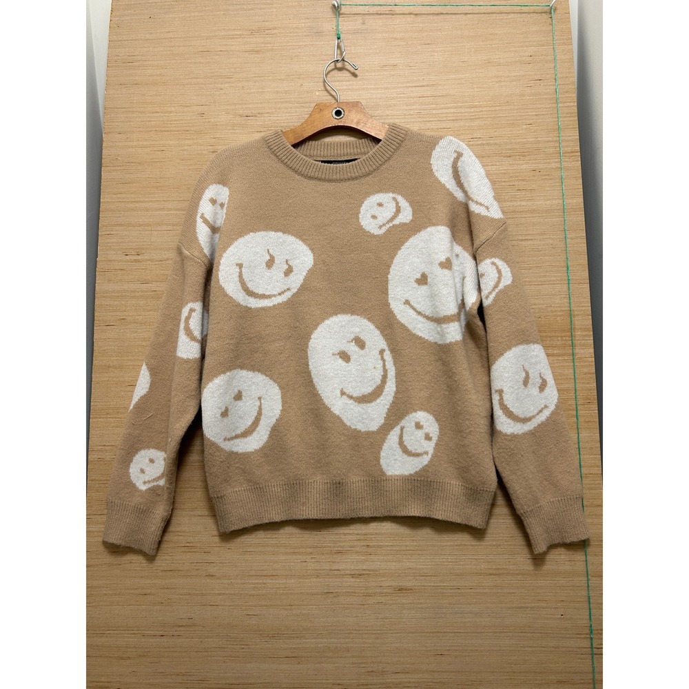 Forever 21 Womens Tan Smiley Face Graphic Knit Pullover Sweater Small Crew Neck